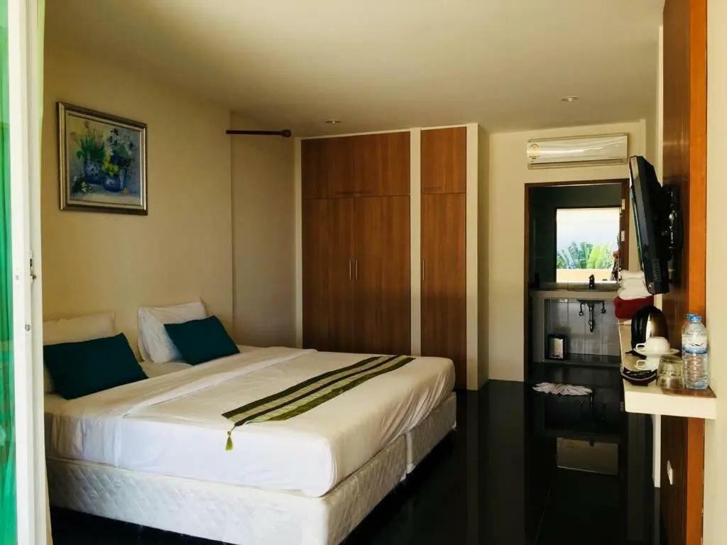 Grand Bleu Ocean View Pool Suite Kamala-stranden Eksteriør bilde