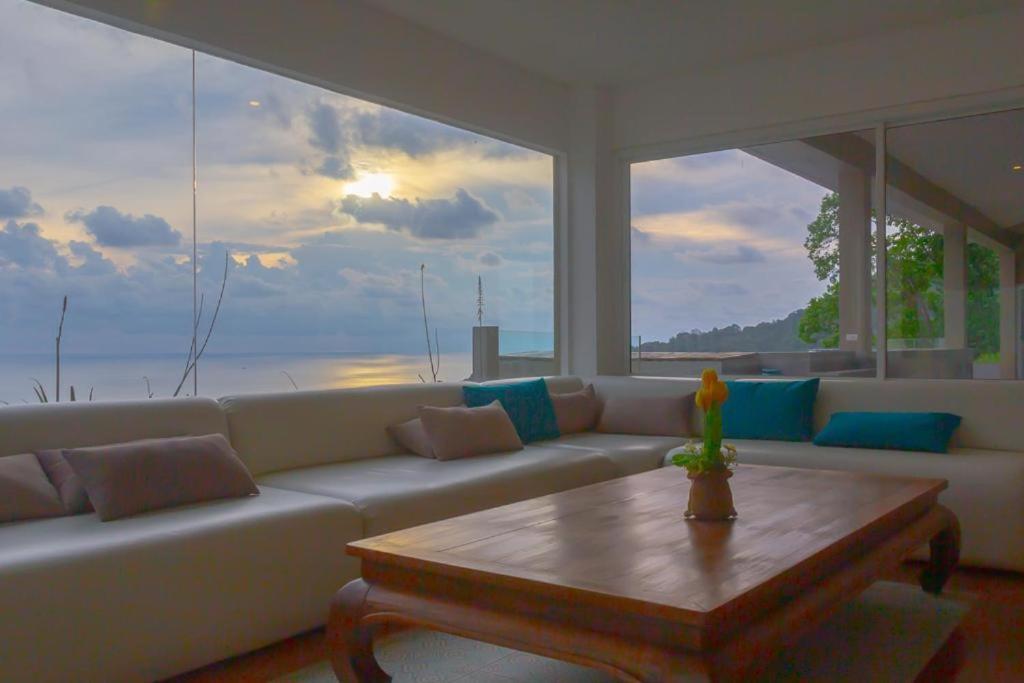 Grand Bleu Ocean View Pool Suite Kamala-stranden Eksteriør bilde
